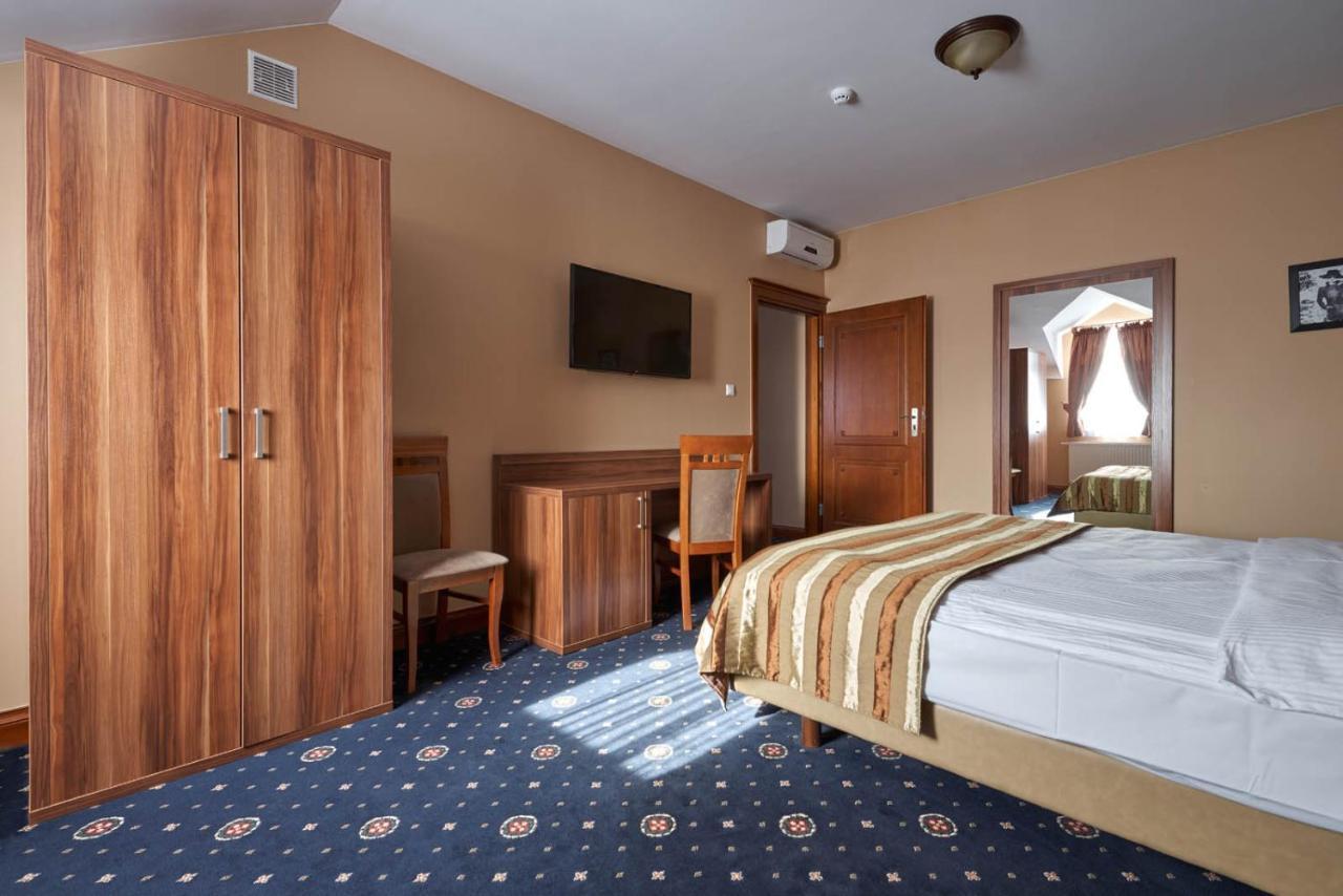 Hotel Dwor Galicja Stalowa Wola Exterior photo