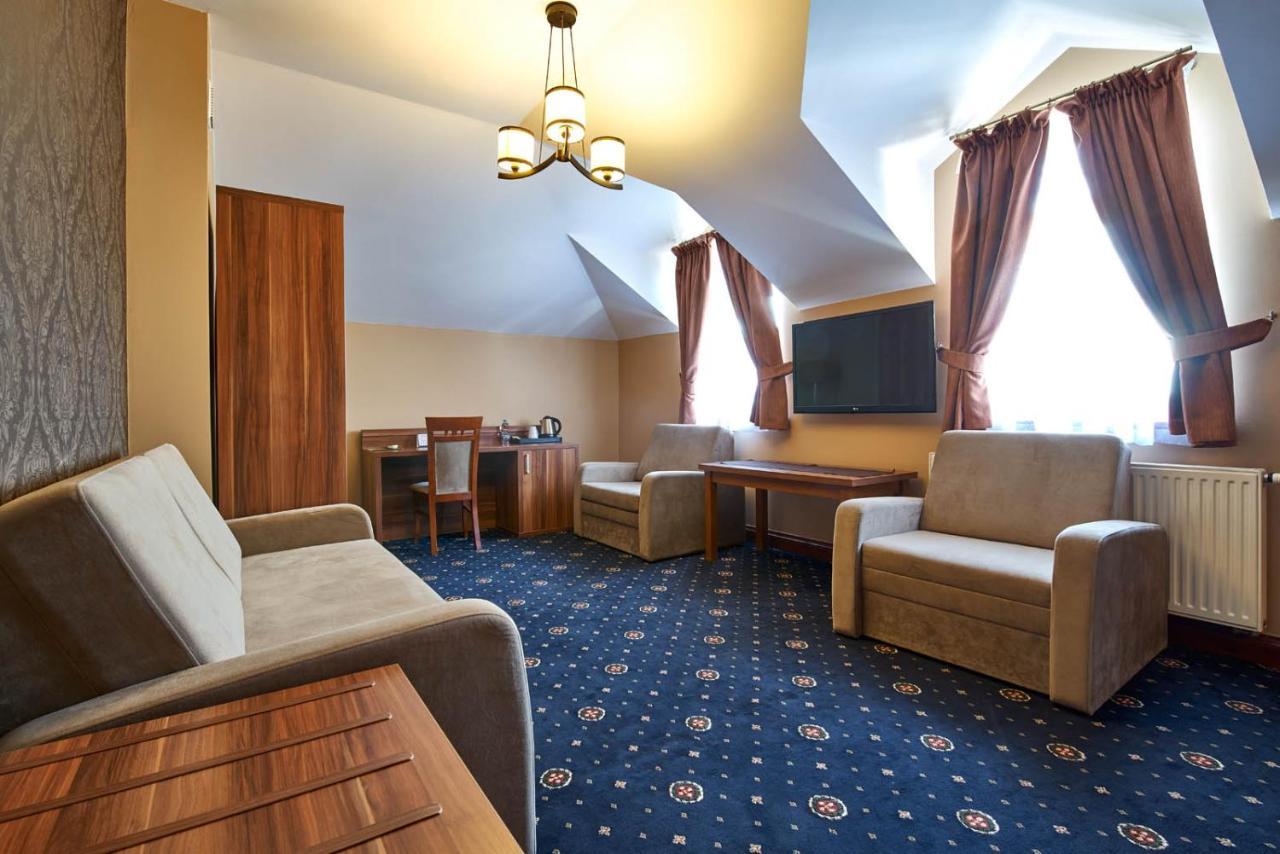 Hotel Dwor Galicja Stalowa Wola Exterior photo