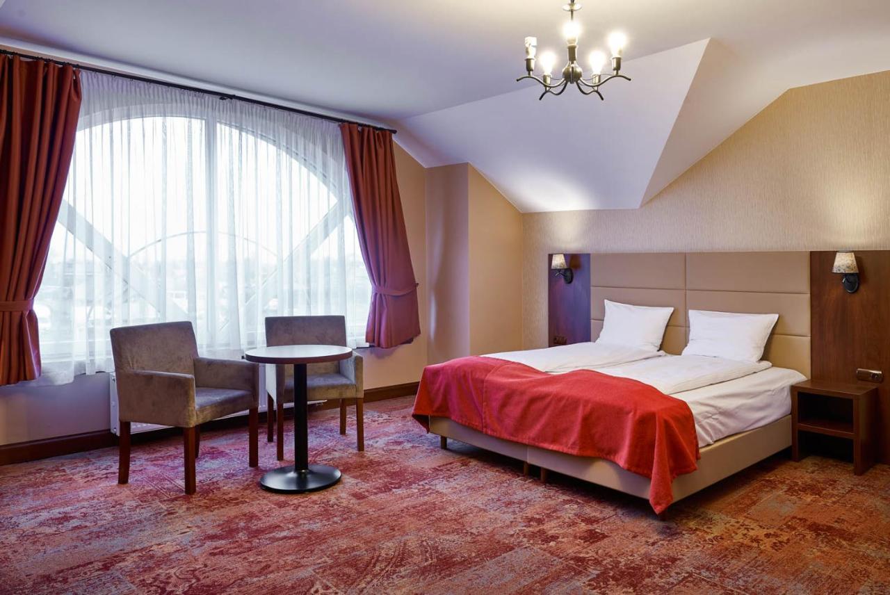 Hotel Dwor Galicja Stalowa Wola Exterior photo