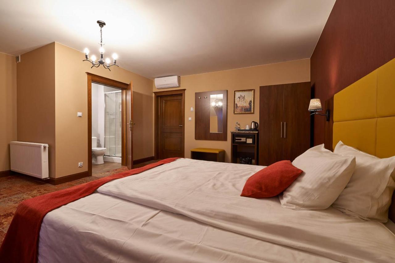 Hotel Dwor Galicja Stalowa Wola Exterior photo