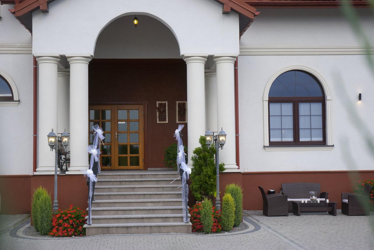 Hotel Dwor Galicja Stalowa Wola Exterior photo