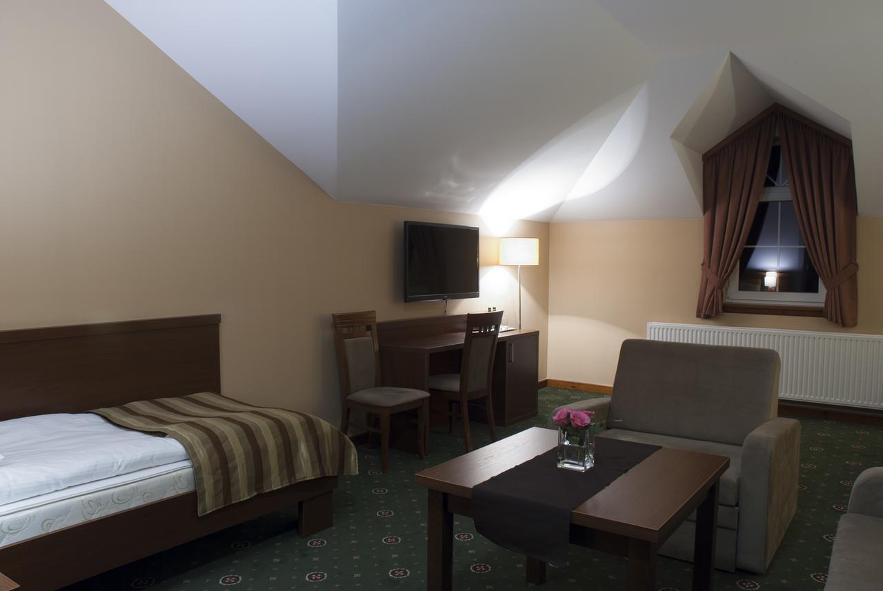 Hotel Dwor Galicja Stalowa Wola Exterior photo