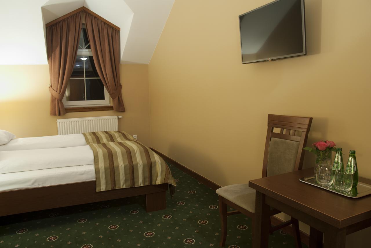 Hotel Dwor Galicja Stalowa Wola Exterior photo