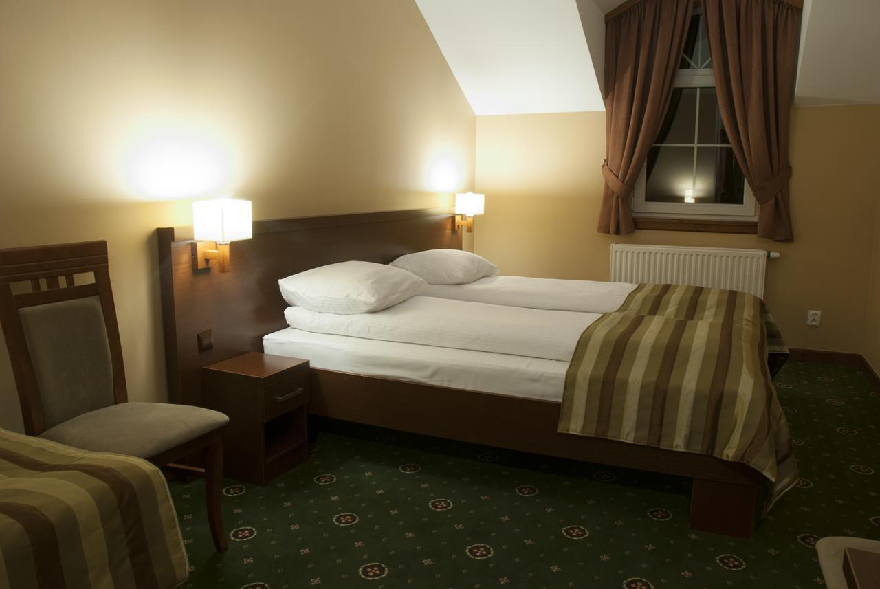 Hotel Dwor Galicja Stalowa Wola Exterior photo